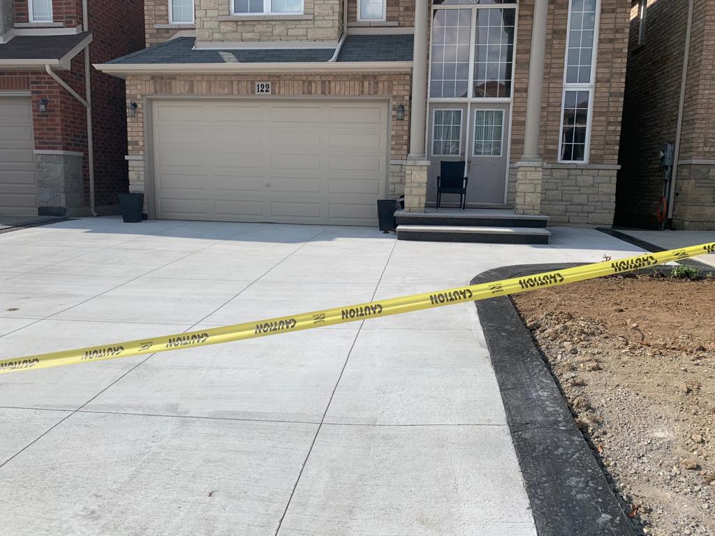 Concrete with stamped border